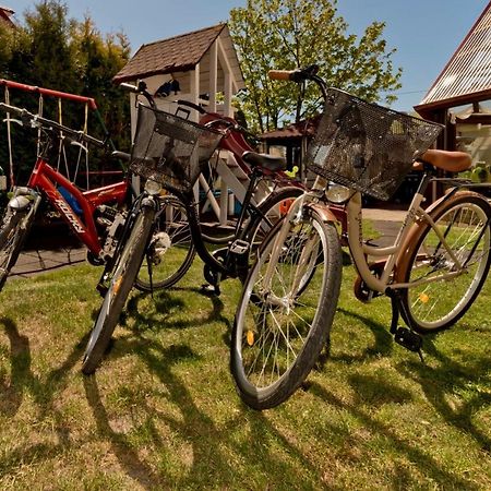 Pokoje Goscinne Matiz Karwia Εξωτερικό φωτογραφία